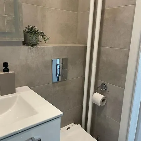 Przytulnie W Samym Centrum Warszawy Варшава